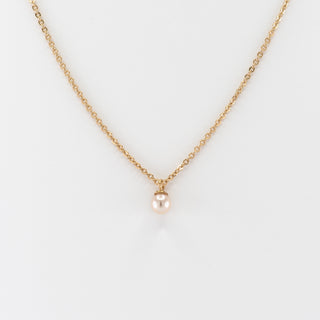Judith pearl necklace on yellow gold