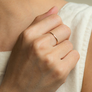 Rose gold ring Ivy worn on hand model