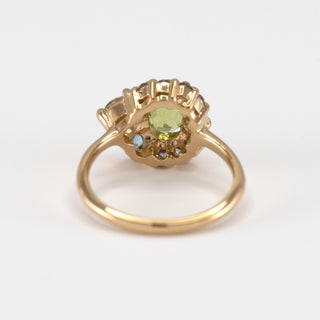 Marjorie peridot gold ring back view