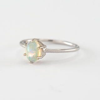Opal White Gold ring Estelle side view