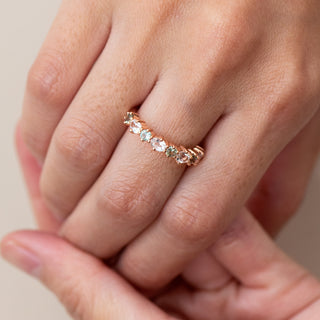 Sapphires gold ring Mellie worn on hand model