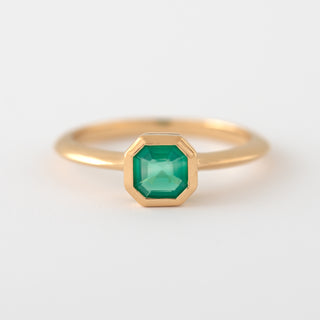Green Agate gold ring Priscilla front view