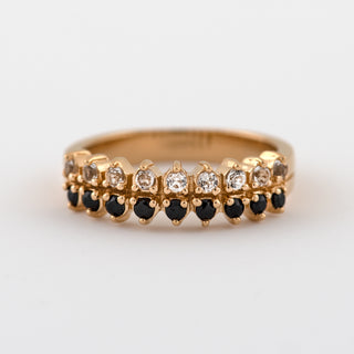 White Topaz and Black Onyx Gold Ring Chole front view