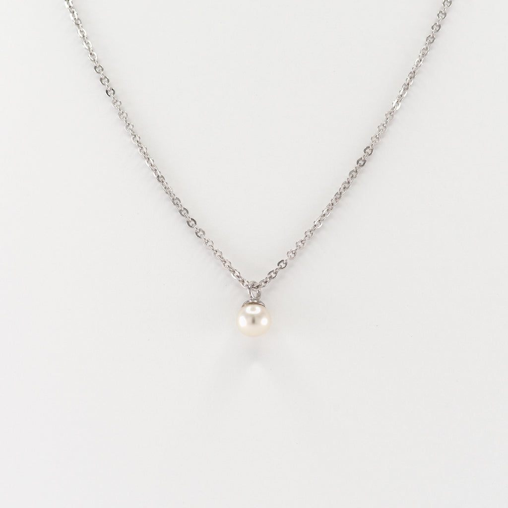 Pearl Pendant Necklace Judith at Minette
